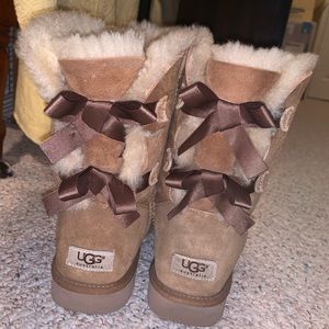 Bailey bow Uggs